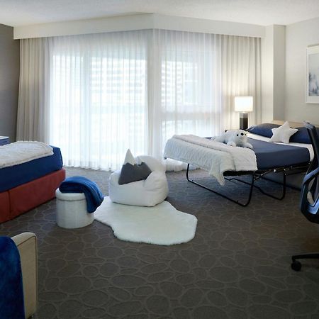 Delta Hotels By Marriott Montreal Exterior foto