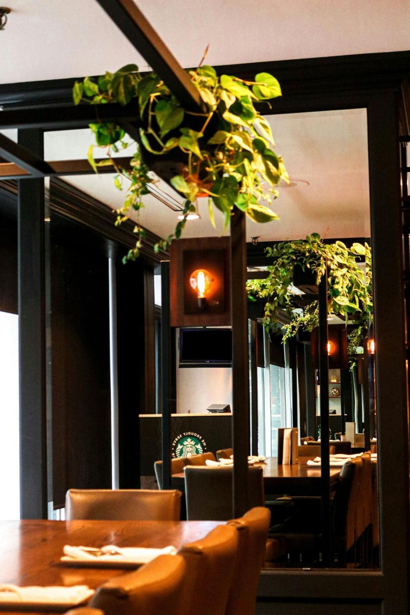 Delta Hotels By Marriott Montreal Exterior foto